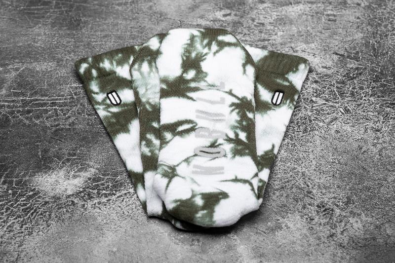 White / Army / Green Nobull CREW (TIE-DYE) Men's Socks | CA B1638E